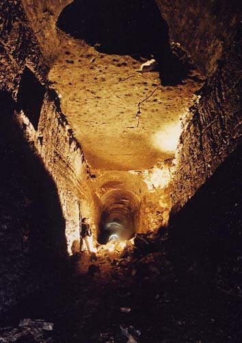 Tunnel de la carri�re des Hautmonts.