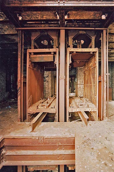 Cages du puits 1.