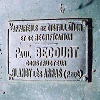 La plaque constructeur de l'entreprise Paul B�court p�re.