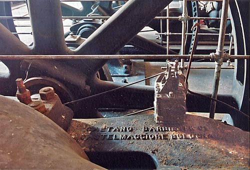 Identification du constructeur dans la fonderie.