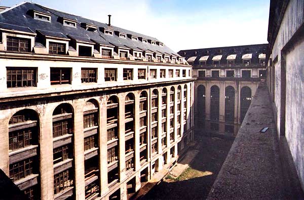 Le bâtiment des moulins...